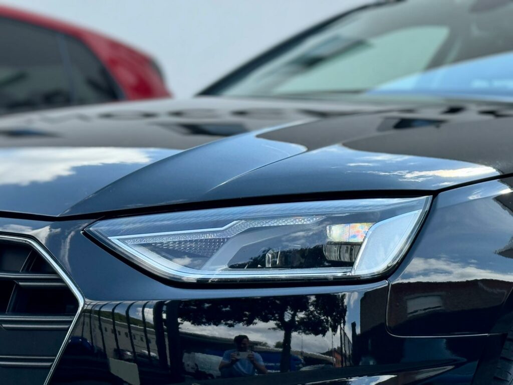 𝗦𝗜𝗧𝗘 𝗔𝗪𝗔𝗡𝗦 Audi A4 TDI AUTOMATIQUE PHARES LED CAPTEURS JANTES