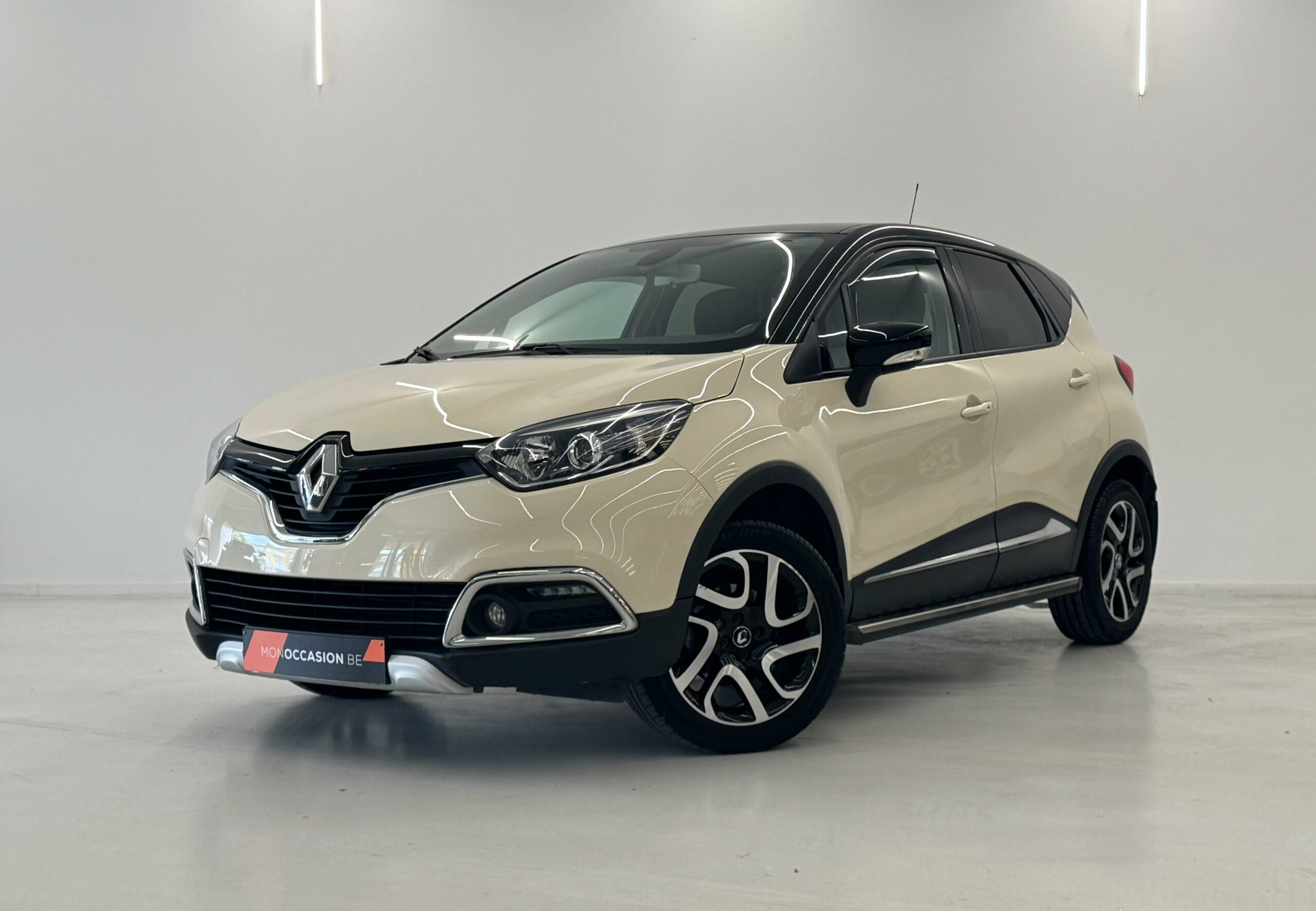 𝗦𝗜𝗧𝗘 𝗔𝗪𝗔𝗡𝗦 Renault Captur Gps Capteurs Arrière Att Remorque Clim