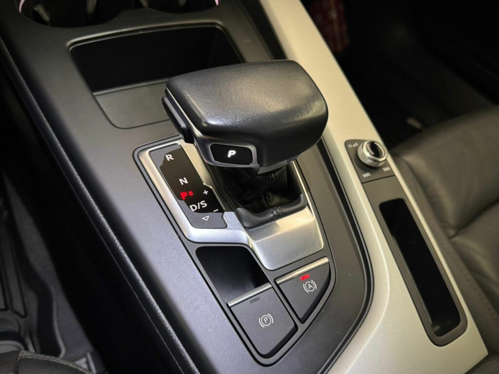 𝗦𝗜𝗧𝗘 𝗔𝗪𝗔𝗡𝗦 Audi A4 Avant TFSI Business S-Line S-tronic Carplay Camera