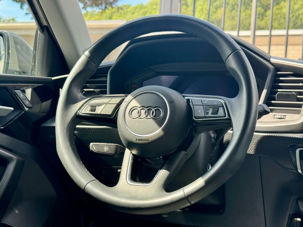 Audi A1 30 TFSI S-LINE COCKPIT CAPTEURS GPS PHARES LED