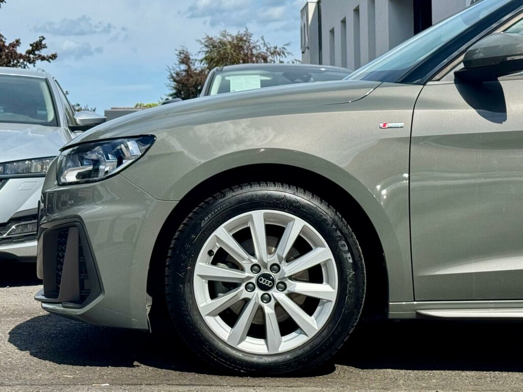 Audi A1 30 TFSI S-LINE COCKPIT CAPTEURS GPS PHARES LED